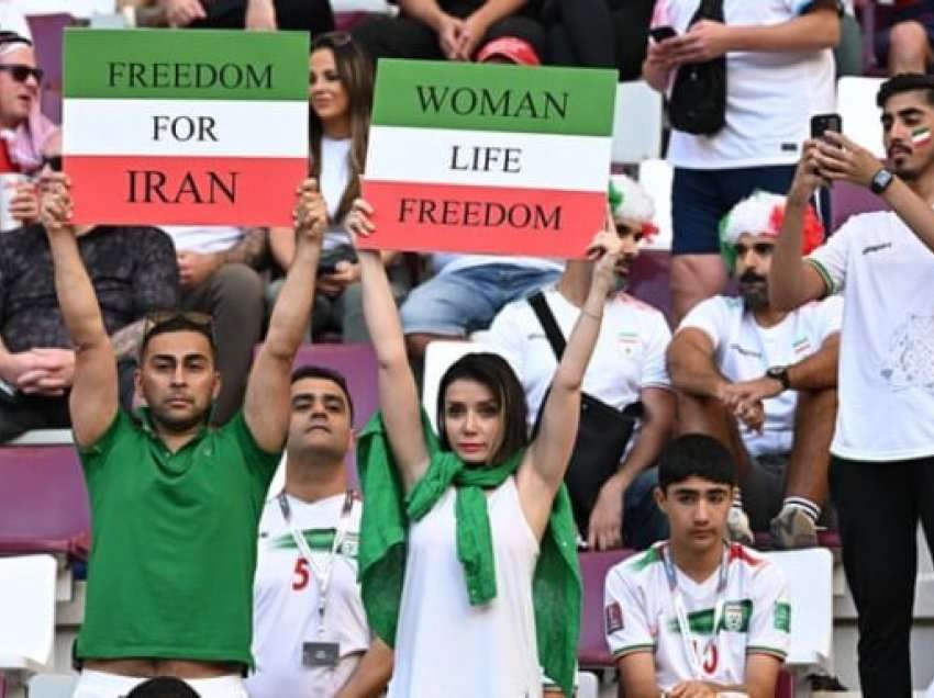 Tifozi iranian mbështeti Anglinë në rrjetet sociale