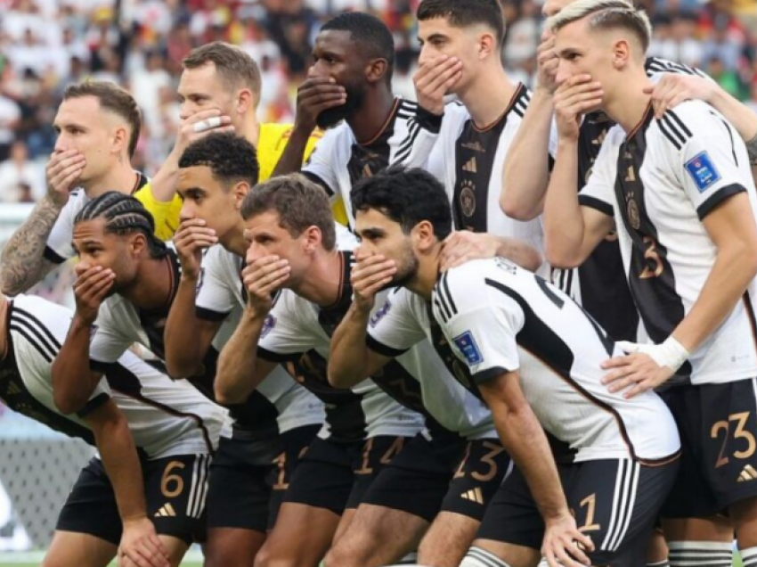 Pse e mbyllën gojën lojtarët e Gjermanisë në foton e ekipit