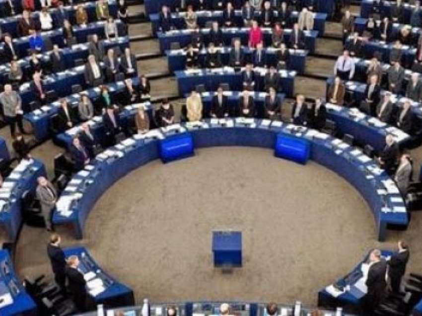 ​Parlamenti Evropian miraton huan prej 18.7 miliardë dollarësh për Ukrainën