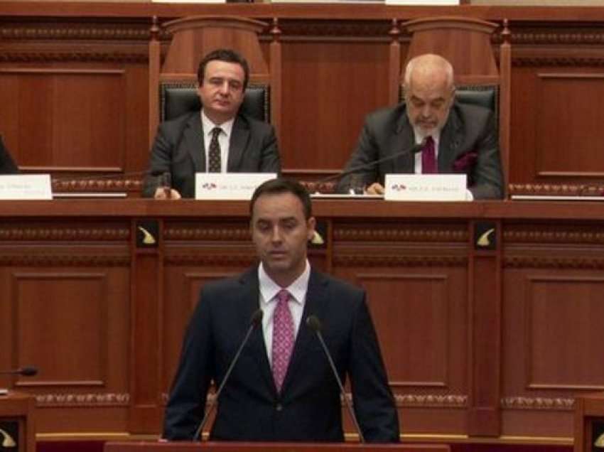 “28 nëntori është i Kosovës po aq sa është i Shqipërisë”/ Mesazhi i Konjufcës emocionon deputetët