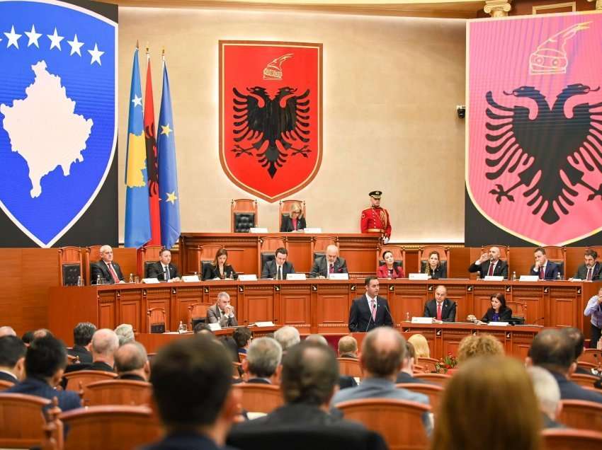 Nga “ngrohtësia” e Ramës e deri tek mospërmendja e Presidentit Rugova/ Ku gabuan liderët e Kosovës dhe Shqipërisë?
