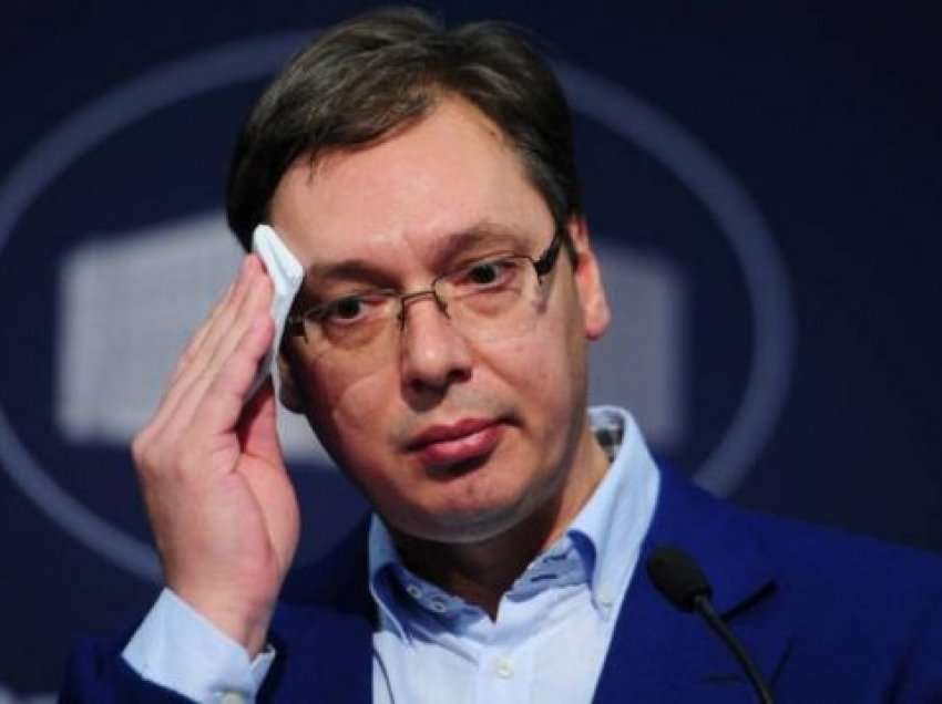 Tha se është “presidenti më budalla në botë”, nisin talljet në Serbi me deklaratën e Vuçiqit 