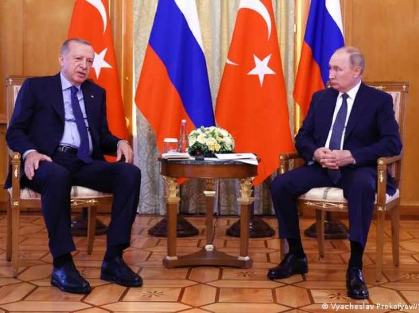Turqia dënon aneksimin rus të territorit ukrainas