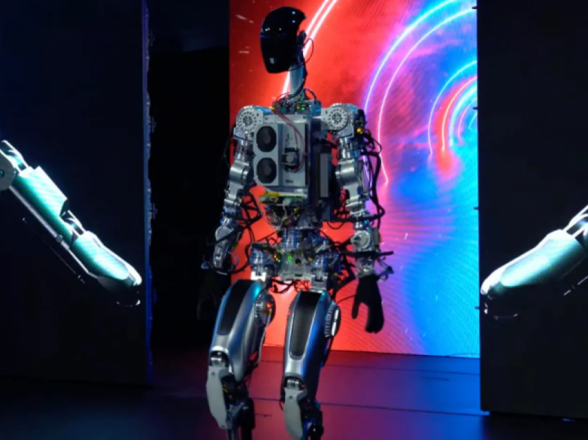 Tesla prezanton robotin e saj humanoid që ka çmim prej ‘më pak se 20 mijë euro’