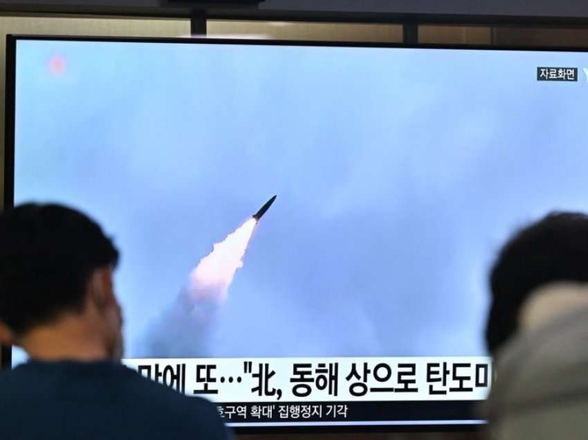 Raketa balistike e Koresë së Veriut kalon mbi territorin e Japonisë