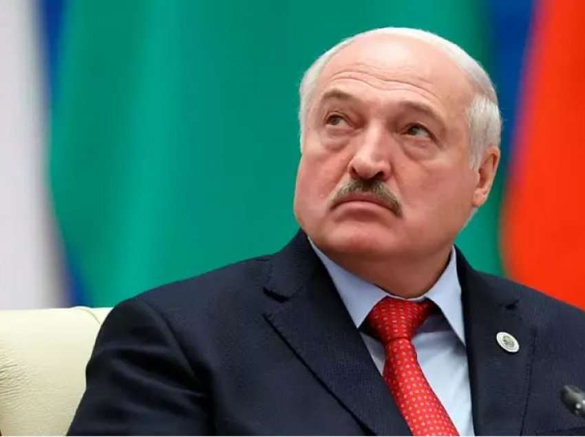 Lukashenko kërkon që fëmijët në Bjellorusi të mbledhin mollë dhe patate për shtetin