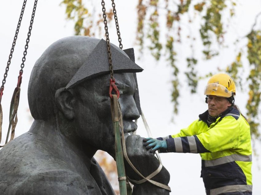 Largohet statuja e fundit e Leninit në Finlandë