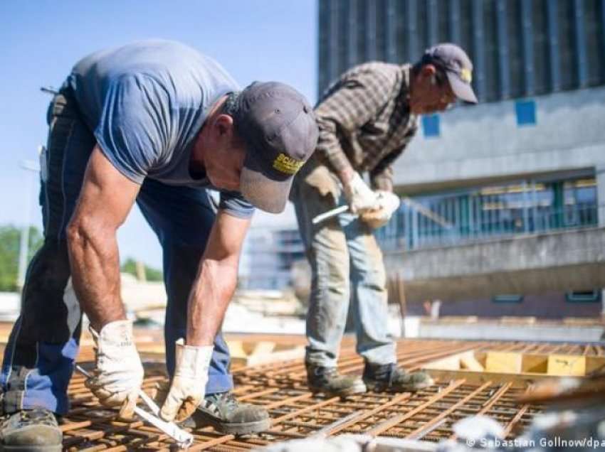 DW: Pa punëtorët e Ballkanit ndërtimtaria në Gjermani paralizohet