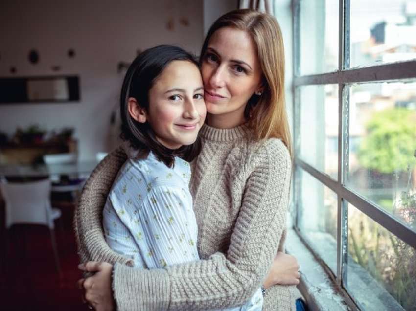 5 gabimet më të mëdha që prindërit bëjnë me vajzat e tyre adoleshente