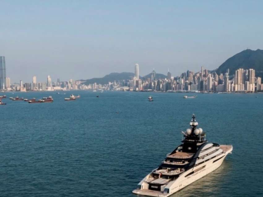 Hong Kongu refuzon sanksionet amerikane ndaj superjahtit rus