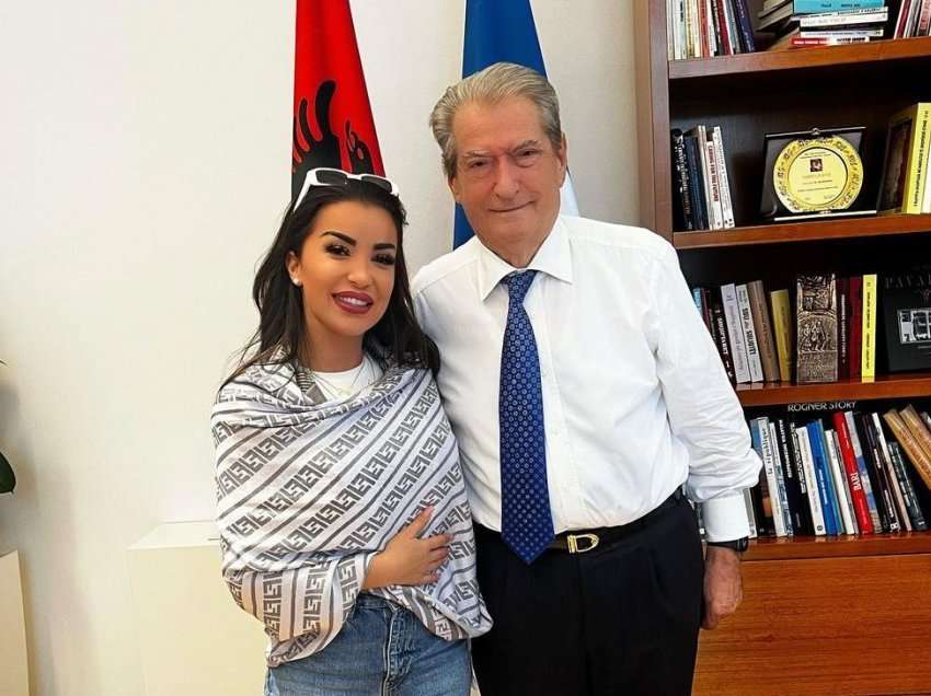 Roza Lati takohet me Sali Berishën