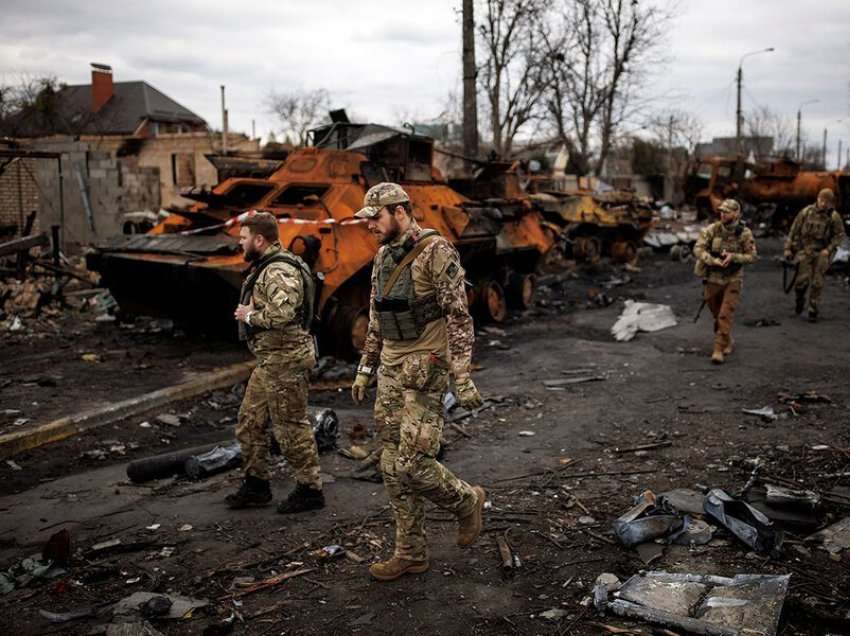 Pesë shpërthime të fuqishme në Khersonin e pushtuar nga Rusia