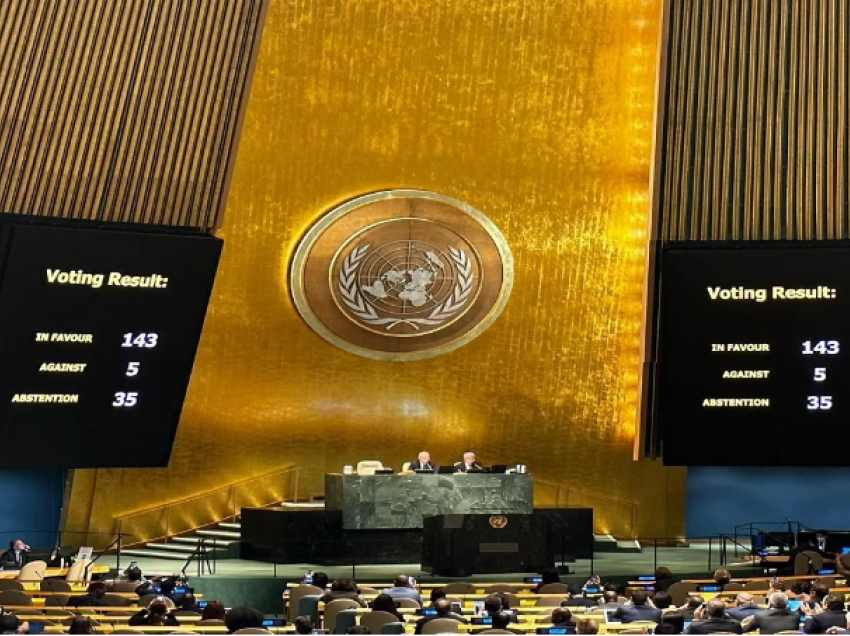 Miratohet me 143 vota rezoluta e propozuar nga Shqipëria dhe SHBA-ja në Këshillin e Sigurimit të OKB-së
