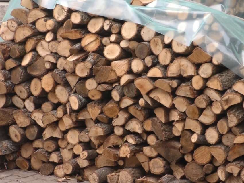 Konfiskohen mbi 40 metra dru në Vushtrri