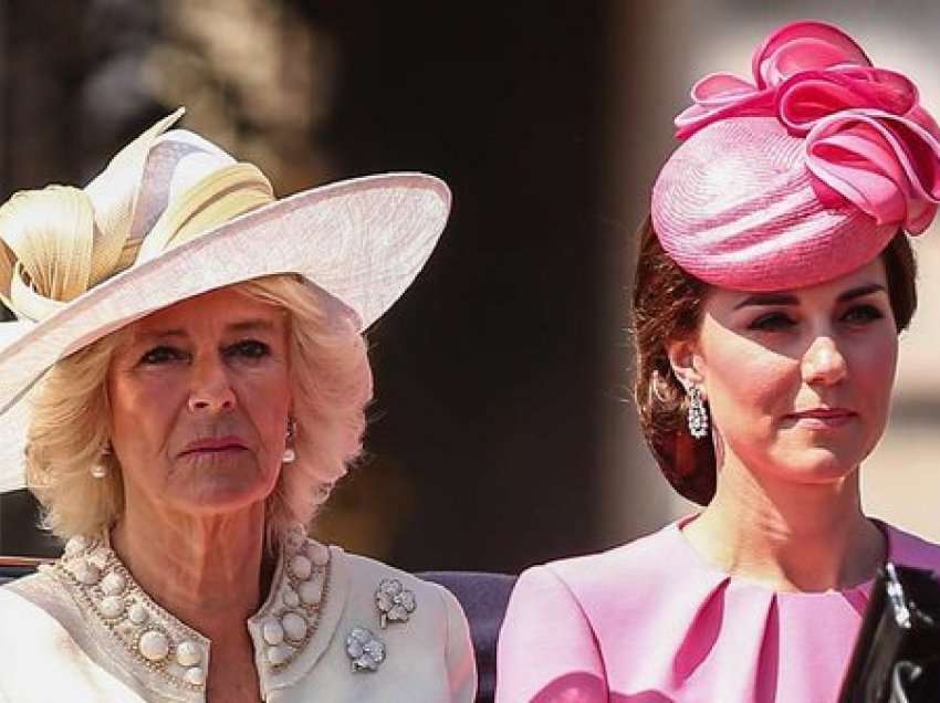 Camilla ka ndryshuar që pas vdekjes së Mbretëreshës, sjellja e saj po acaron Kate Middleton