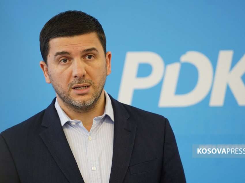 Krasniqi në 1 vjetorin e zgjedhjeve lokale: PDK do të realizojë premtimet e dhëna para qytetarëve