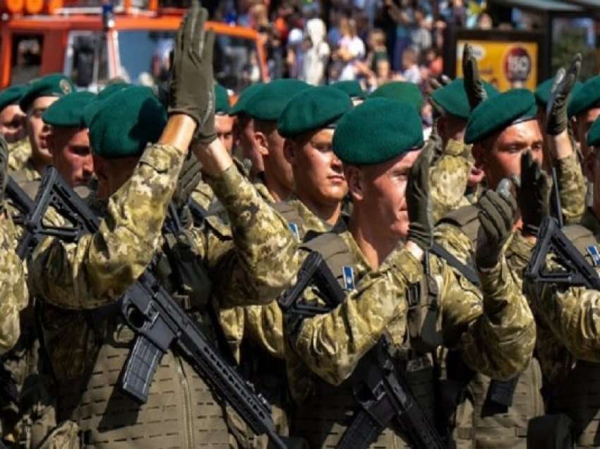 ​Politico: Ushtarët ukrainas mund të trajnohen në Kroaci