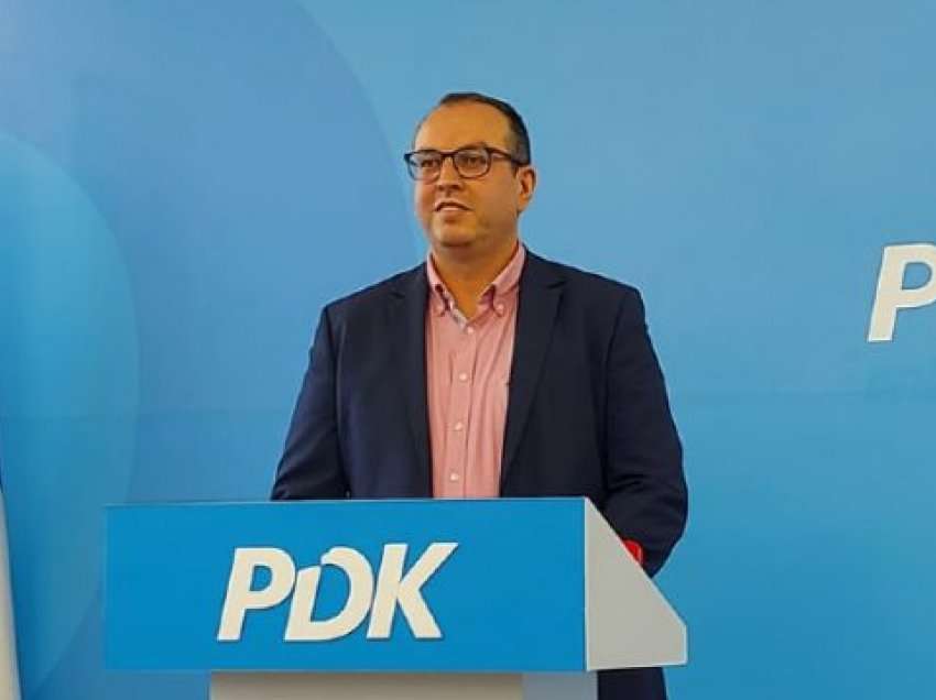 Sekretari i PDK-së: Çdo ditë, Albin Kurti po i falë krimet dhe kriminelët serbë