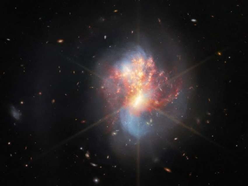 ​Foto e re mahnitëse e teleskopit James Webb, e kapur nga përplasja e galaktikave