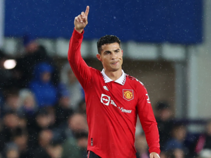 Ronaldo: Qëndrojmë së bashku!