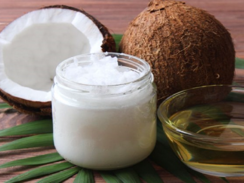 Vaji i arrës së kokosit, si ta përdorni kundër ekzemës
