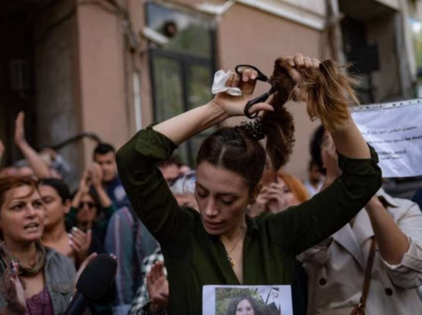 ​Protestat grave iraniane po kthehen në revolucion kundër regjimit