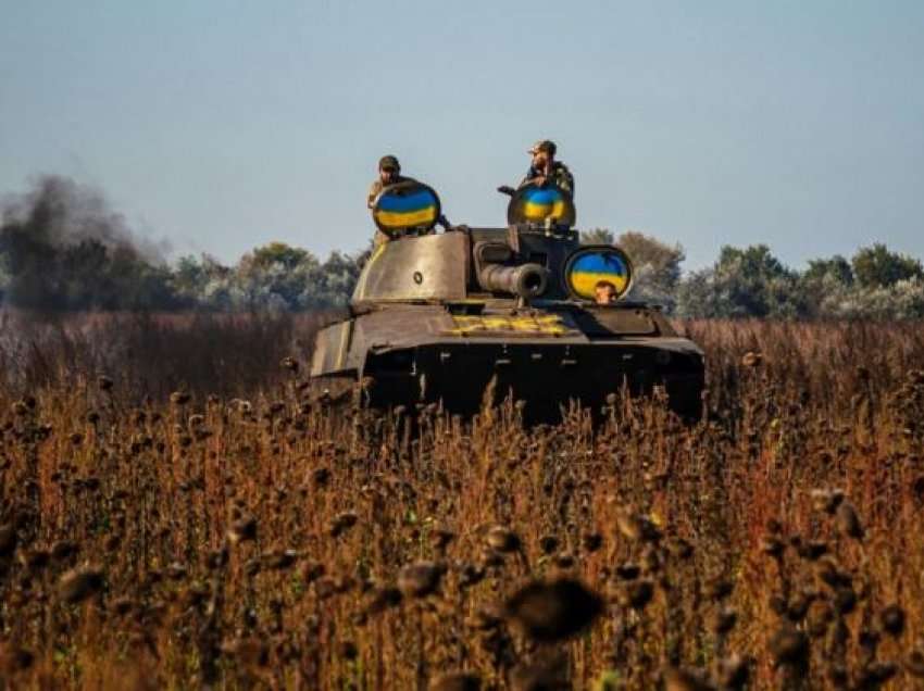 Ukraina: Rusia po dërgon përforcime në Herson