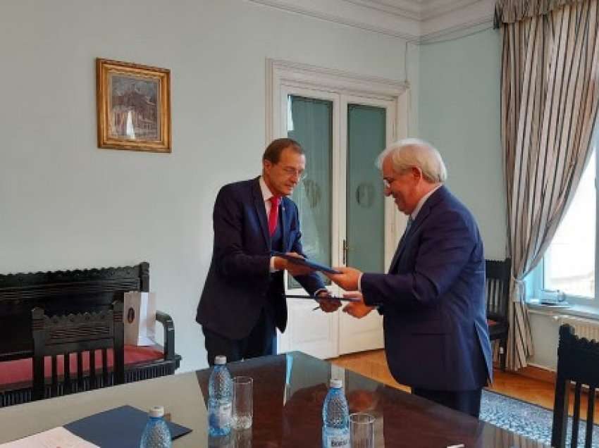 ​Akademia e Shkencave të Shqipërisë, marrëveshje bashkëpunimi me simotrën rumune
