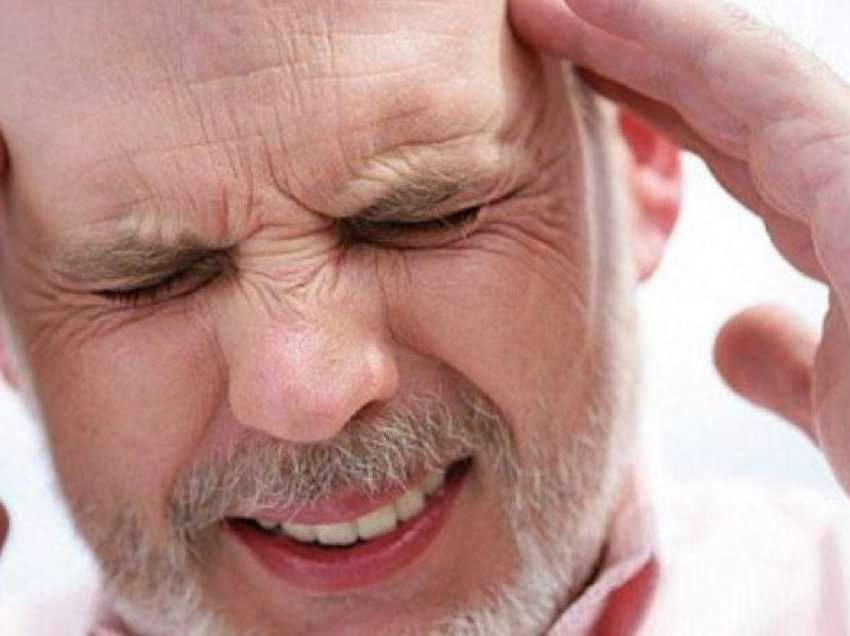 Tre mënyra të thjeshta për të larguar dhimbjen e kokës më shpejt