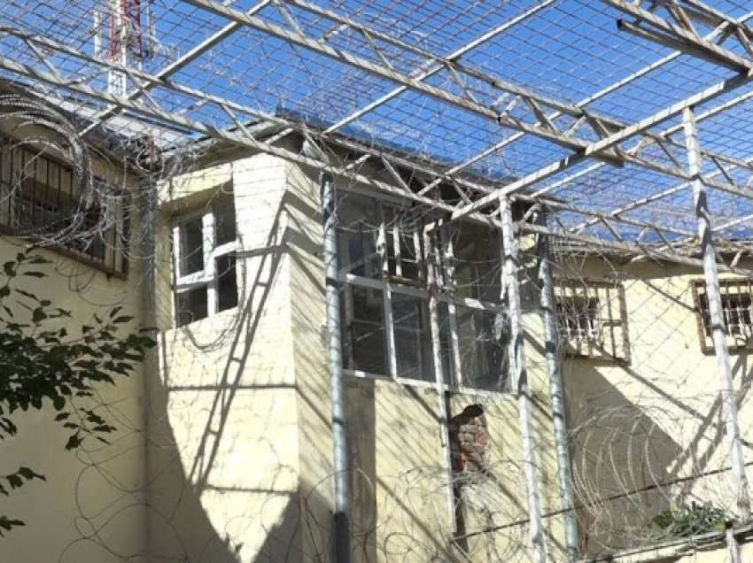 ​Historia e qelisë numër 26: Si arriti Muhamer Shabani të arratisej nga burgu famëkeq i Prishtinës