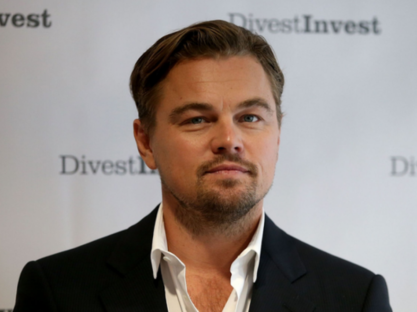 Leonardo DiCaprio thuhet se po del me një modele dhe gjejeni pak sa vjeçe është?