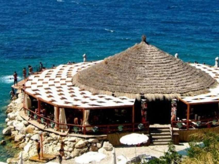 Merr flakë “Beach bar” në Vlorë/ Policia jep detajet e para
