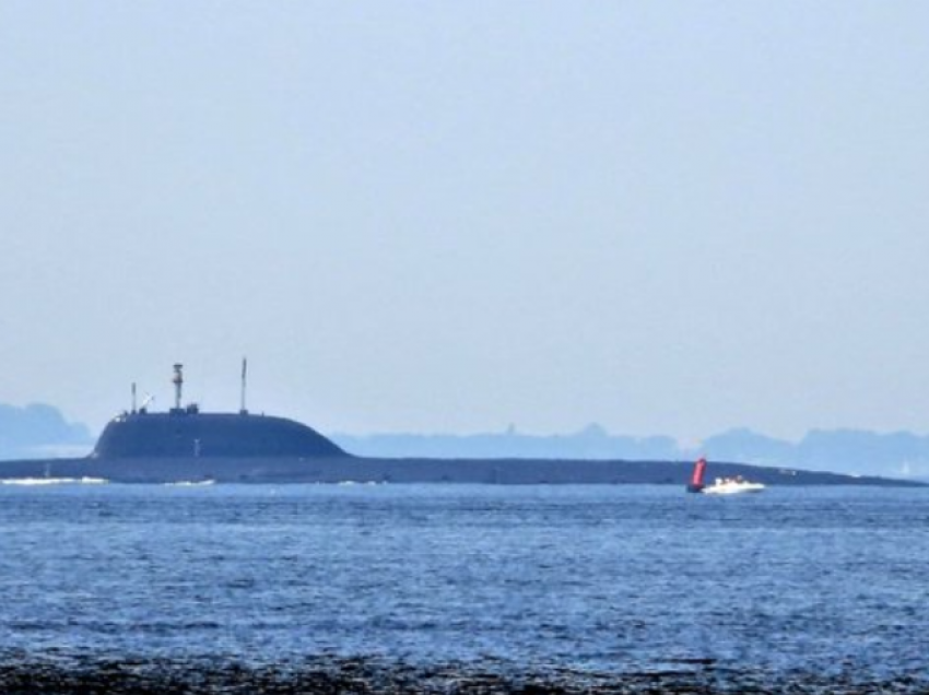 Avionët e NATO-s nisin gjuetinë për nëndetësen bërthamore ruse pranë Italisë