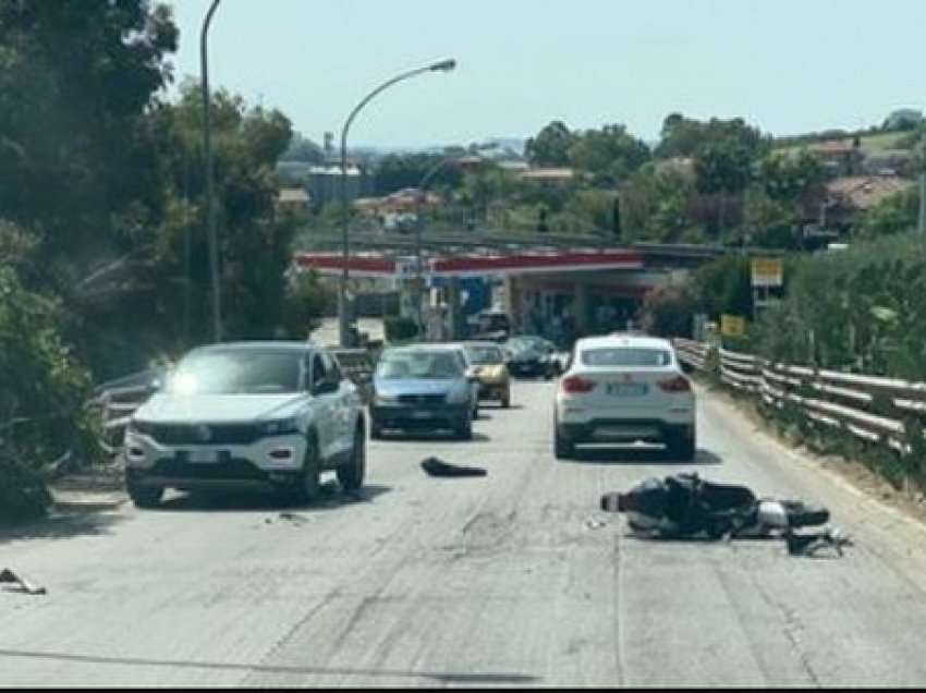 Tufa e bletëve sulmon shoferët, gjashtë persona në spital