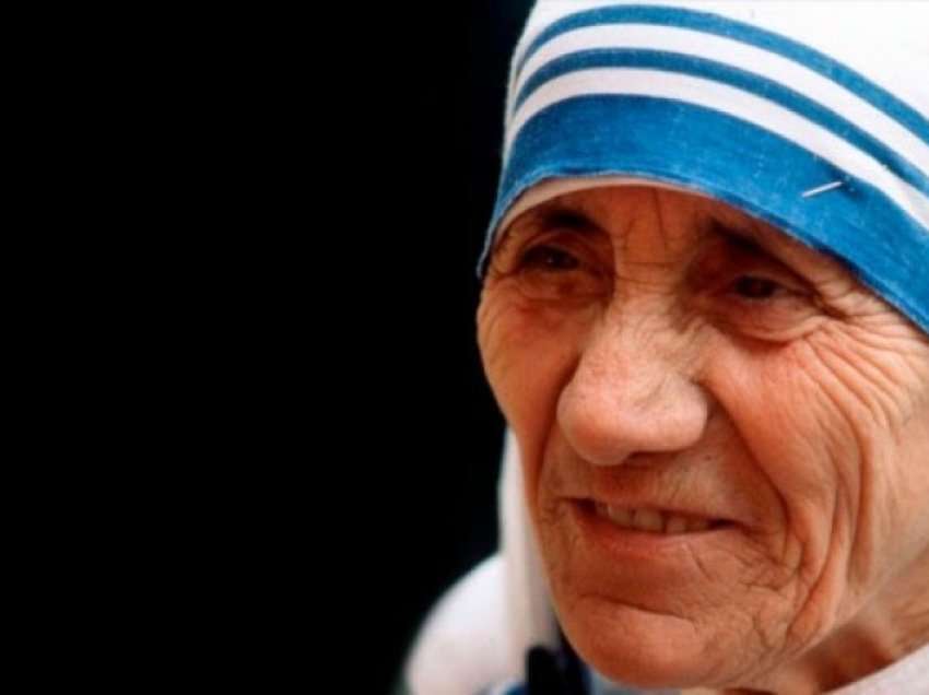 Shën Tereza e jonë, nëna e dashurisë mbetet gjithmonë