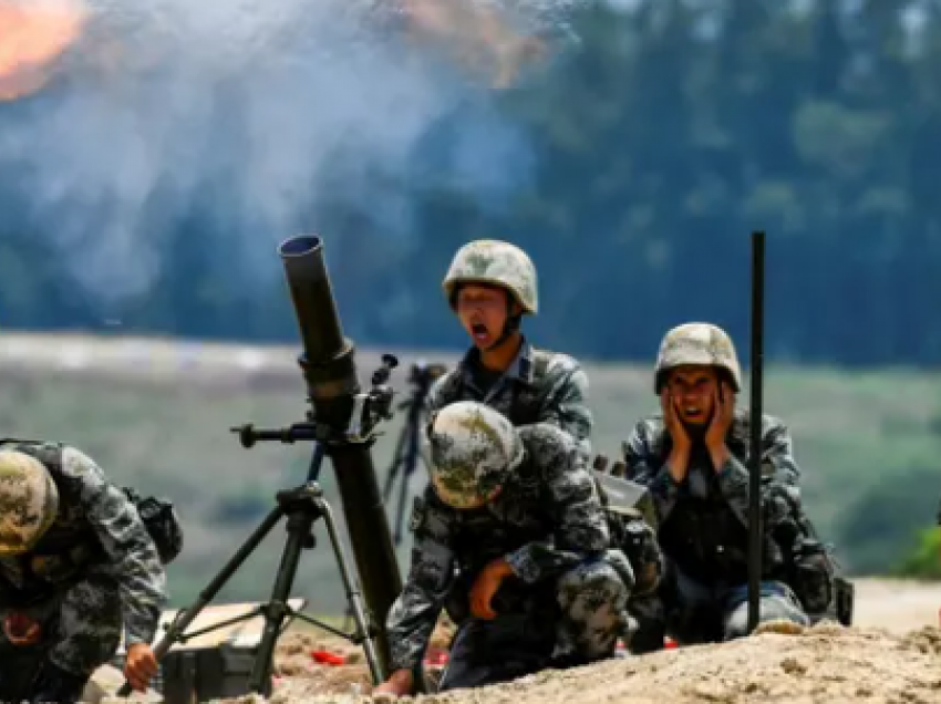 Japonia i ankohet Rusisë për stërvitjet ushtarake me Kinën