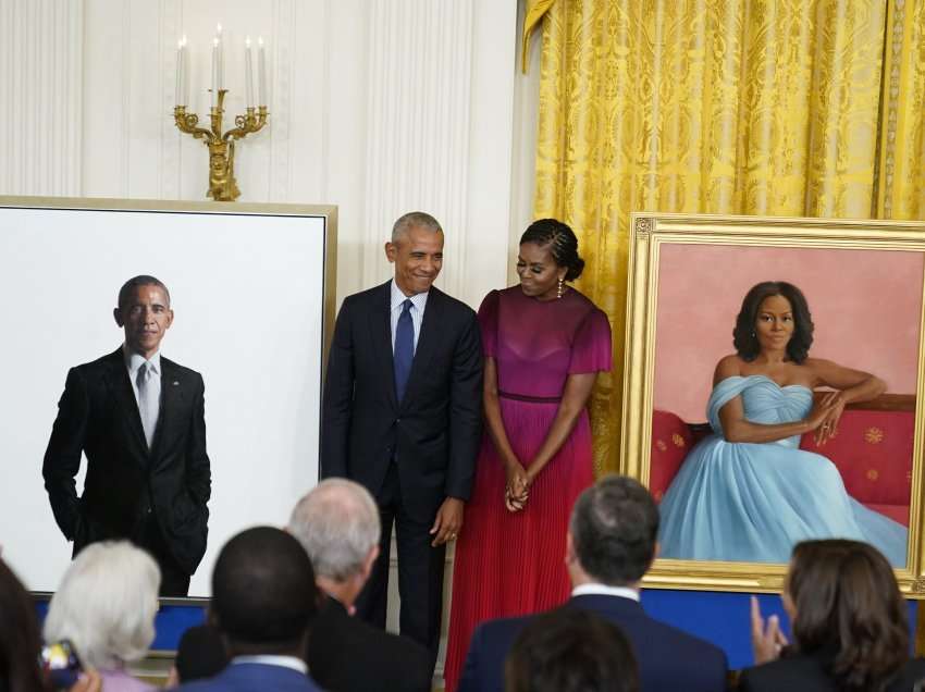 Obama kthehet në Shtëpinë e Bardhë për zbulimin e portreteve zyrtare