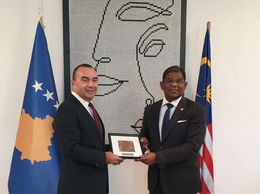 Kryetari Rafuna priti Ambasadorin e Malajzisë Castelino