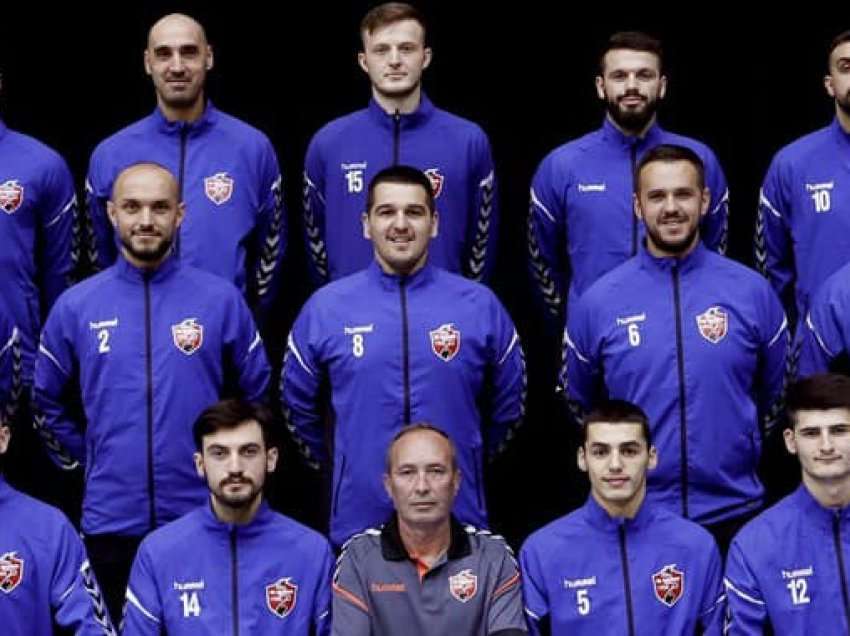 Graçanica ia huq, poston fotografinë e Kastriotit kur Verim Zherka ishte trajner në vitin 2019!