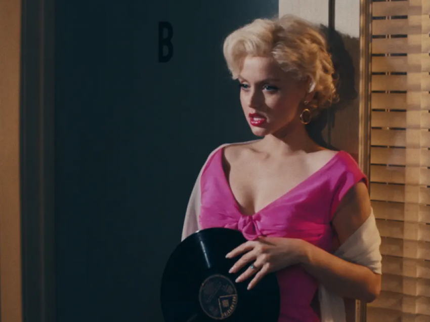 Ana de Armas thotë se fantazma e Marilyn Monroe e përndiqte kastin gjatë xhirimeve të ‘Blonde’