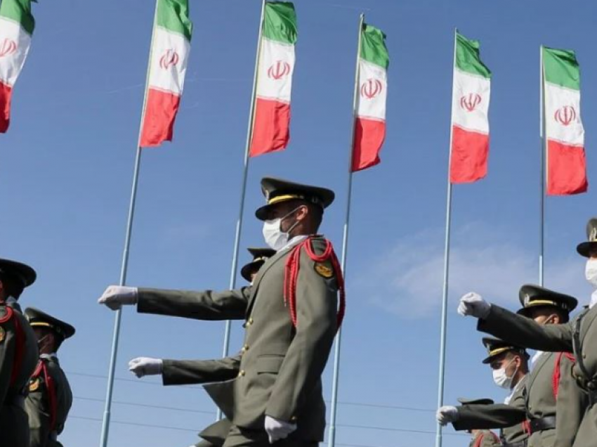 Nuk ka fund tirania në Iran, Khamenei po planifikon t’ia lërë pushtetin të birit
