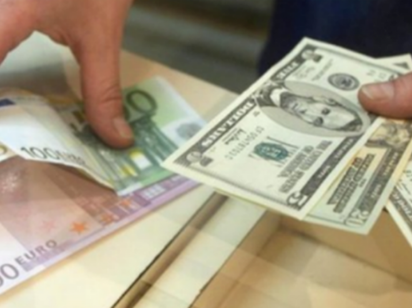 Monedhat e huaja në ‘krizë’, njihuni me këmbimin valutor