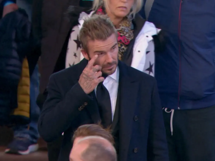 I përlotur, David Beckham pret për 12 orë në radhë për t’i dhënë lamtumirën mbretëreshës