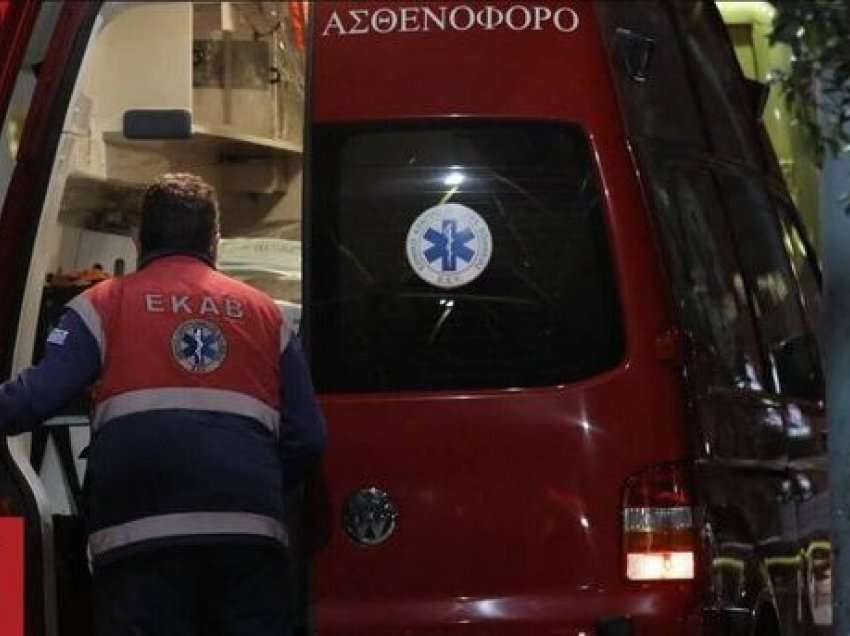 Incident! Shqiptari plagos me thikë në qafë 62-vjeçarin grek