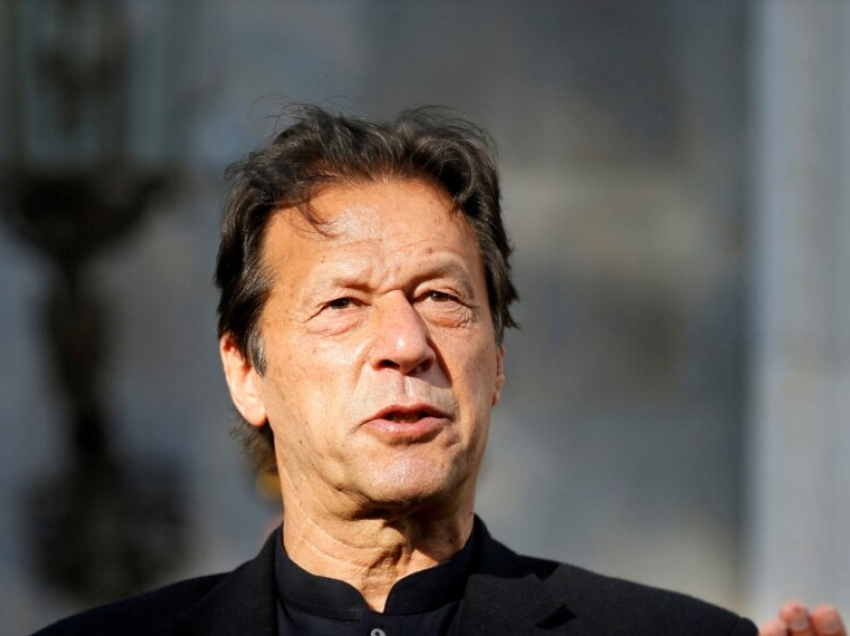 Gjykata hedh poshtë akuzat për terrorizëm kundër ish-kryeministrit pakistanez