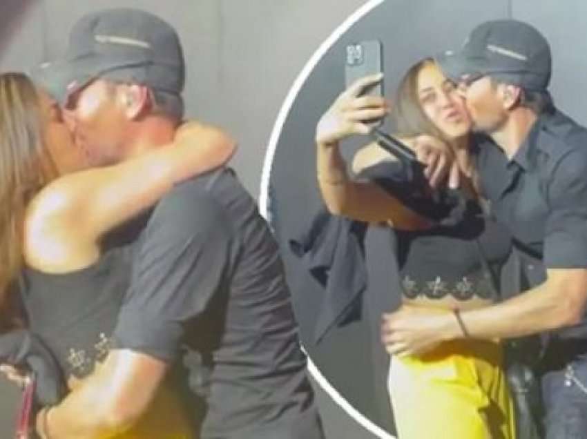 Enrique Iglesias ‘çmend’ rrjetin me videon ku puthet në buzë me fansen, shpërthejnë kritikat: Gruaja jote nuk do të jetë e lumtur