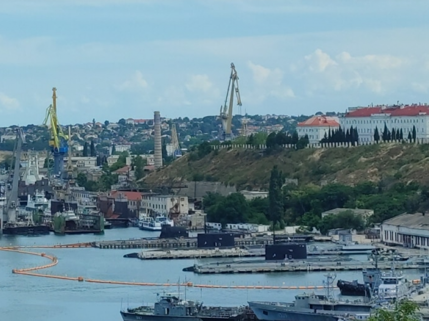 Rusia “ka lëvizur nëndetëset” pas rritjes së kërcënimit nga sulmet ukrainase
