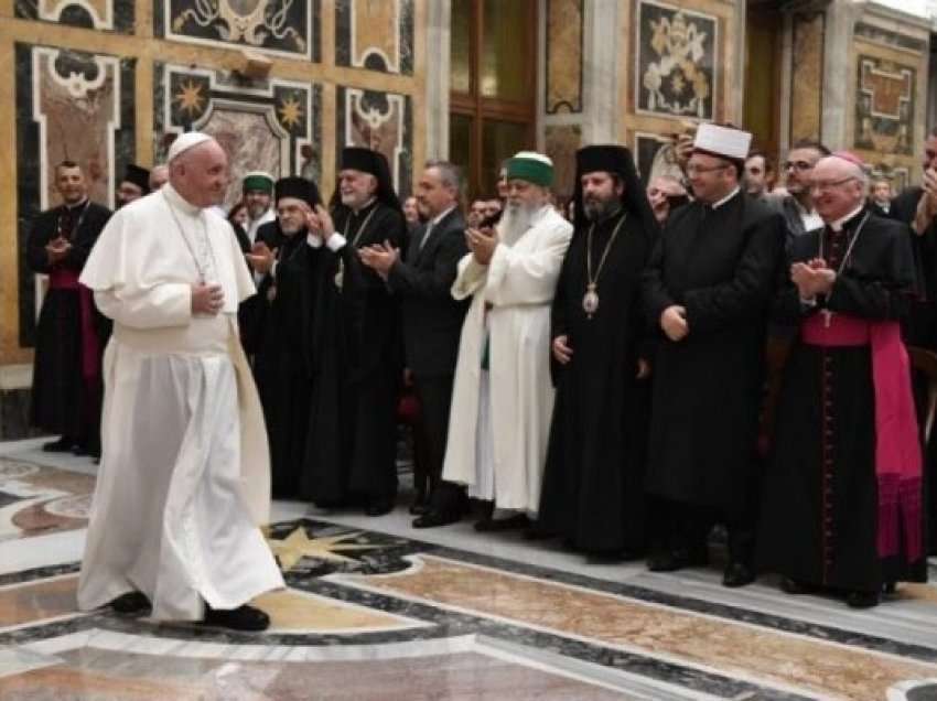 ​8 vjet nga vizita e Papa Françeskut në Shqipëri