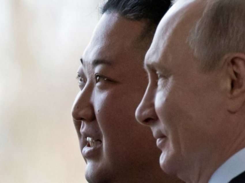 Koreja e Veriut mohon se po i shet armë Rusisë
