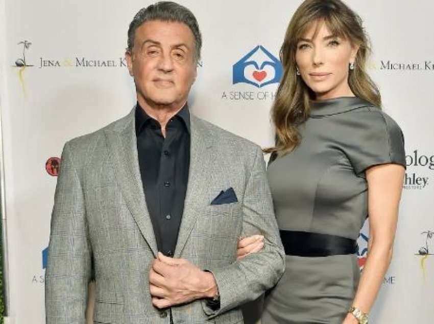 Një muaj pasi bënë kërkesën për divorc, Sylvester Stallone dhe bashkëshortja e tij ribashkohen sërish